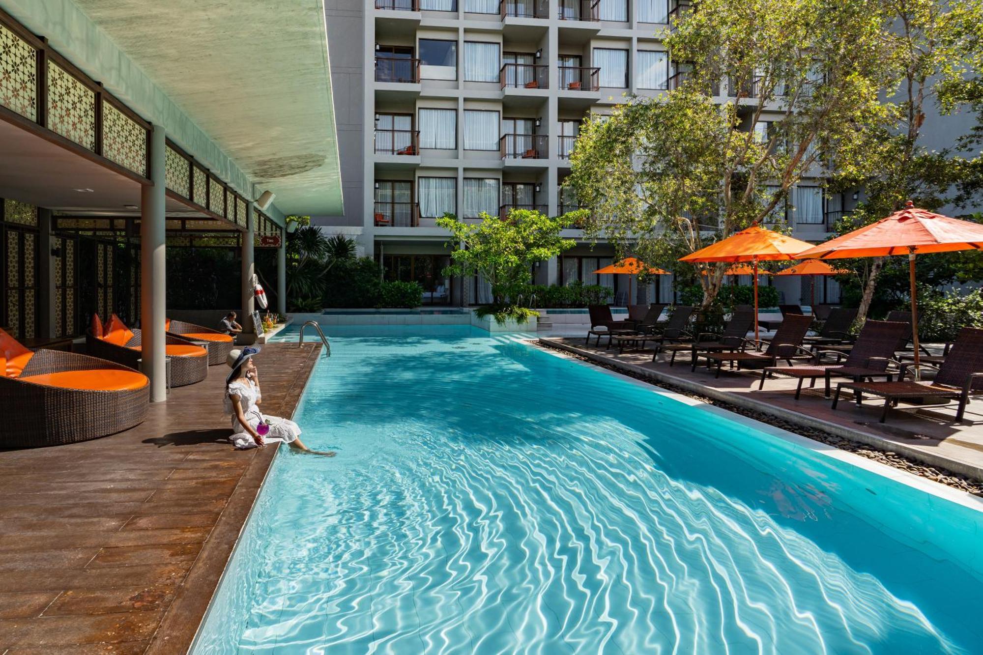 Proud Phuket Hotel, Naiyang Beach מראה חיצוני תמונה